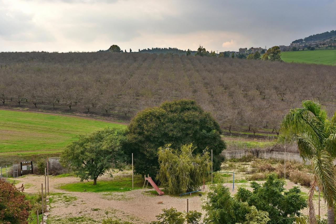 Pearl Of The Valley Hotel Kfar Tavor Kültér fotó