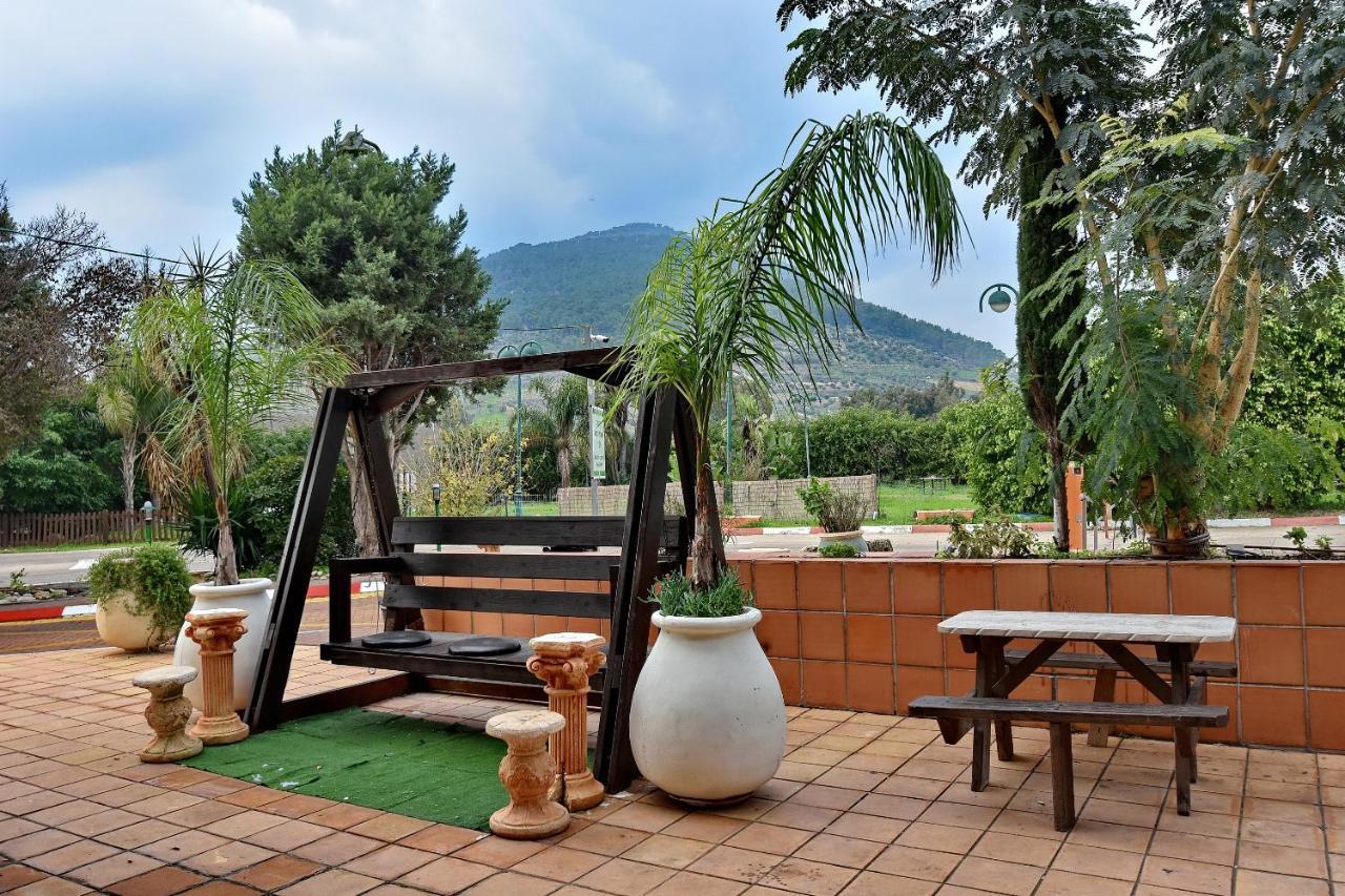 Pearl Of The Valley Hotel Kfar Tavor Kültér fotó